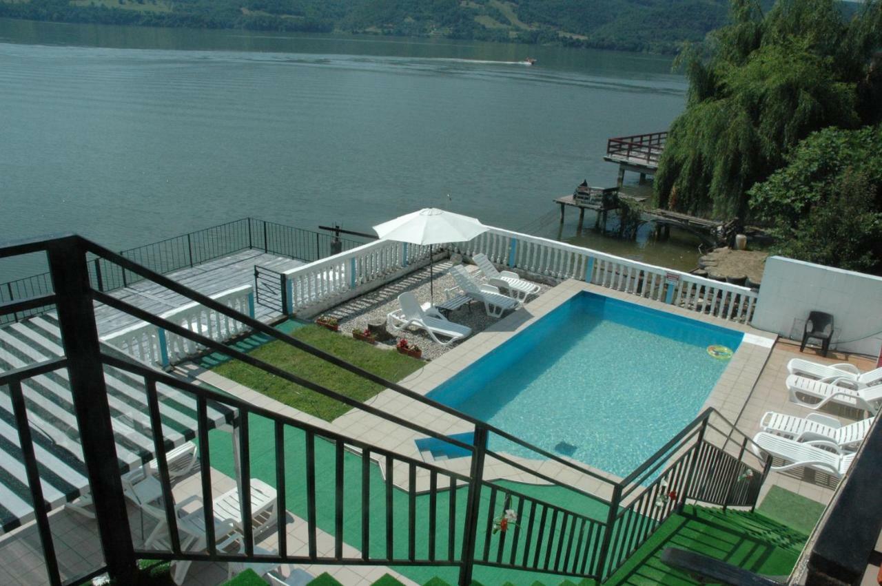 Apartament Casa Yuppy Du Ieşelniţa Zewnętrze zdjęcie
